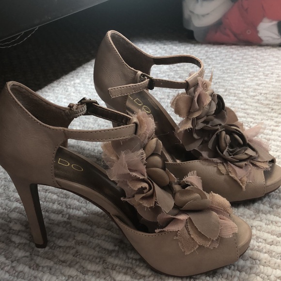 Aldo Flower Heels Size 6 - Picture 3 of 6